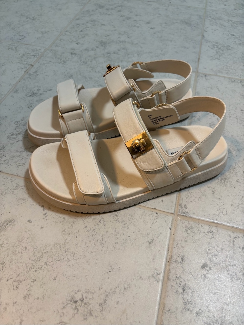 Steve Madden Cream Leather Slingback Sandals with Gold Hardware